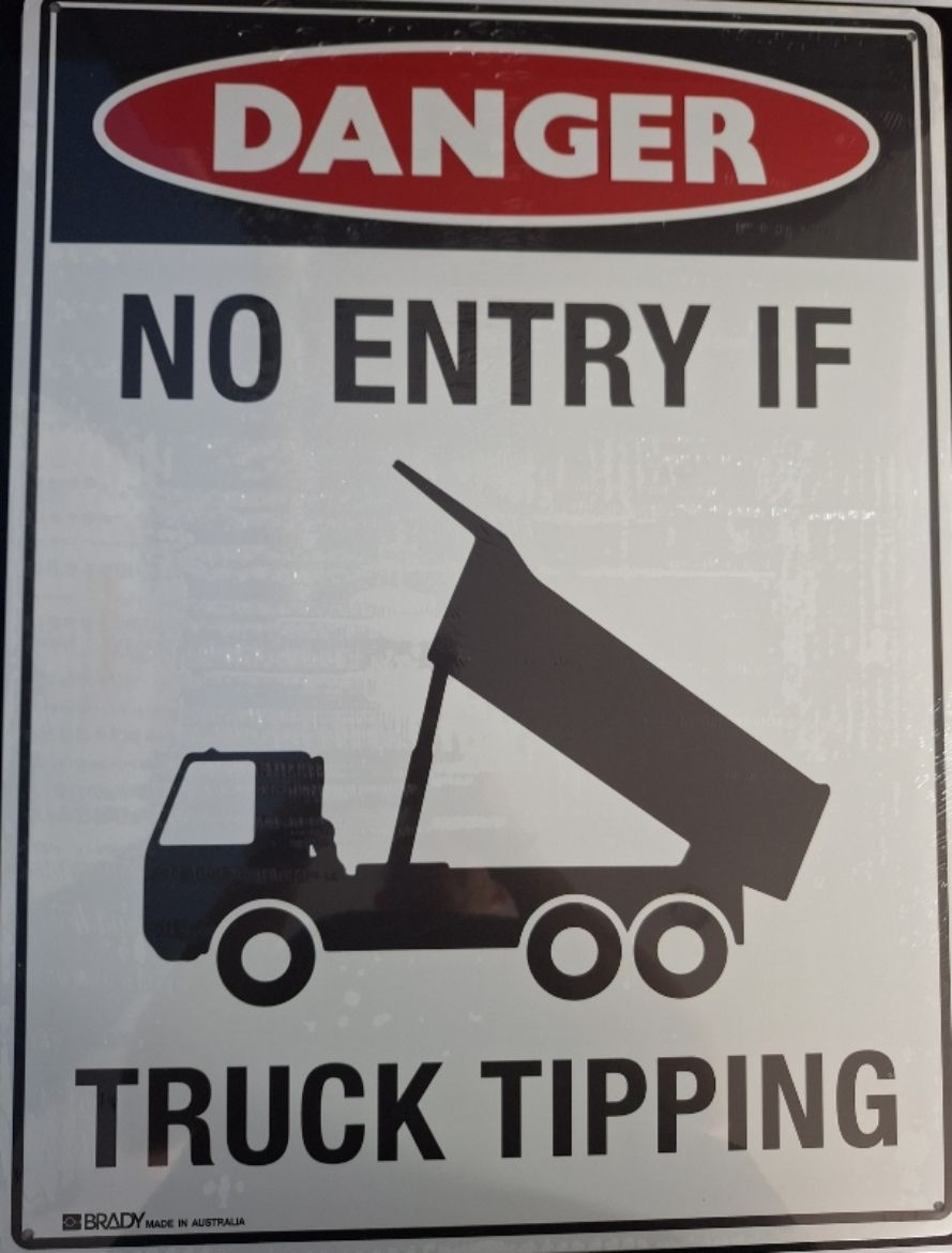 Picture of 600H X 450W METAL SIGN DANGER / NO ENTRY IF TRUCK TIPPING