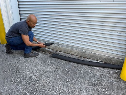 Picture of ULTRA-FLOOD STOPPER TUBES BLACK (1.5ML X 0.2MW X 6MMH - UNACTIVATED)